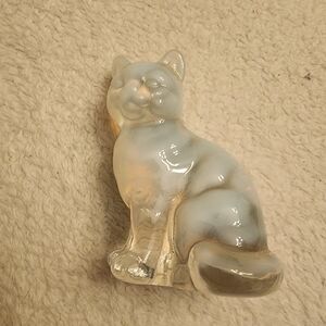 Fenton Glass Cat Figurine - White and Gray
